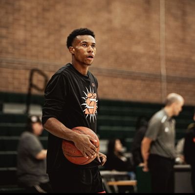 zzairehays's profile picture. 2025|6'4|185lbs|Combo Guard|3.4GPA|Offensive Player of the Year| AZ Sol | Email: bigballerzman@gmail.com| Cell: 520-955-2959