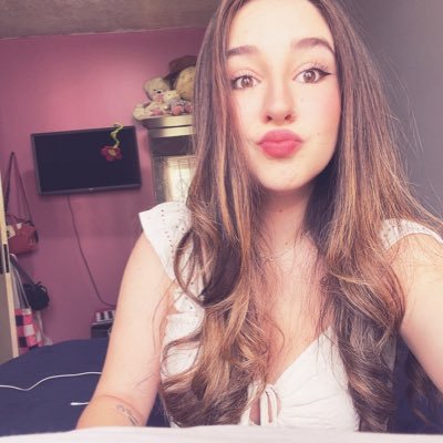 fefepipisz's profile picture. overthinking / estudante de psicologia