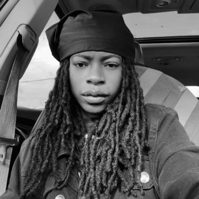 Famouss_ELonne's profile picture. 28//Gemini//Chi BUTTERFLY EFFECK ™️ //   TikTok: Elonne.Effeck // 👻: @Elbravooo #ContentCreator #GraphicDesigner #Artist