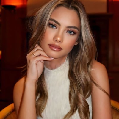 RareMe__'s profile picture. Envy blinds us to our own blessings. Open your eyes to the richness of your own story ✩follow my main page @Whiteroses_11