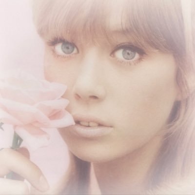 dollslull's profile picture. 𝜗ৎ ┆ 5teen , new to #beatlestwt , saw Paul 11/2/25 , I love Pattie Boyd!!!!