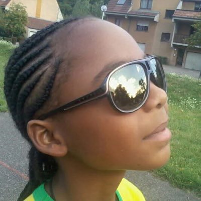 sunyste's profile picture. 