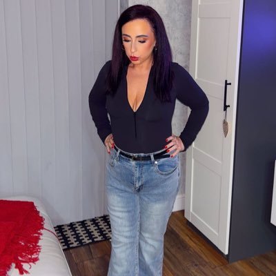 keeleyweeley87's profile picture. 