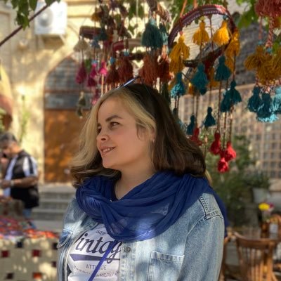 shapeofari1995's profile picture. مهندس شیمی که چیزی از شیمی نمیدونه🤷🏻‍♀️