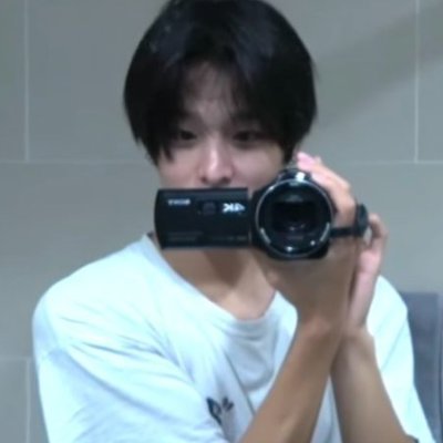 aercanums's profile picture. diagnosis: overdosed the dreamwish pill 😷