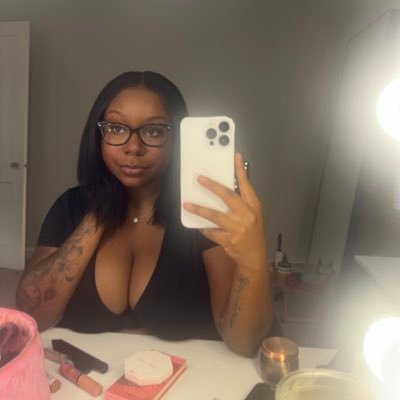 kissesfromrobyn's profile picture. @kissesfromrobyn blocked you