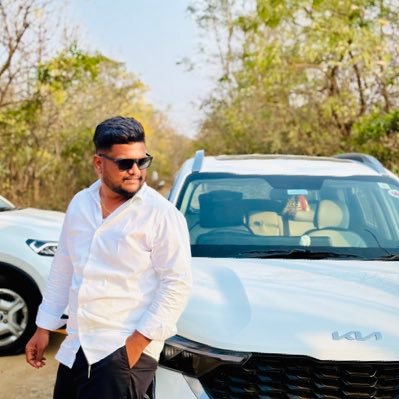 Sakethhhh_18's profile picture. KLH 25🎓” I N C 🇮🇳KODANGAL📍