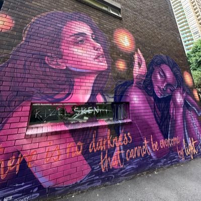 thln__'s profile picture. razzle dazzle ✨