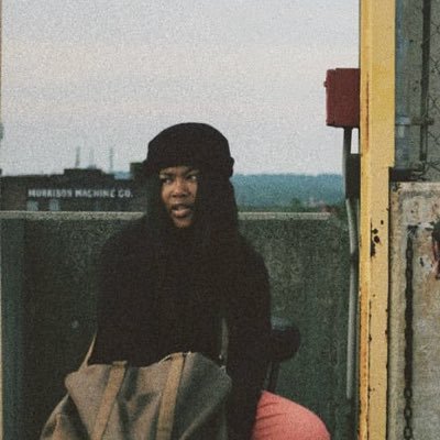 stilltalkintho's profile picture. 94’