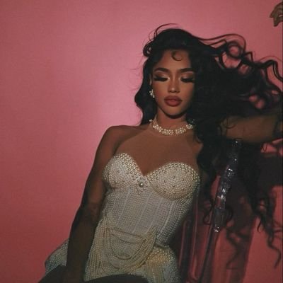 CrownYield's profile picture. Eth Queen 👸 ✨️ 
Crypto Trader | Investor