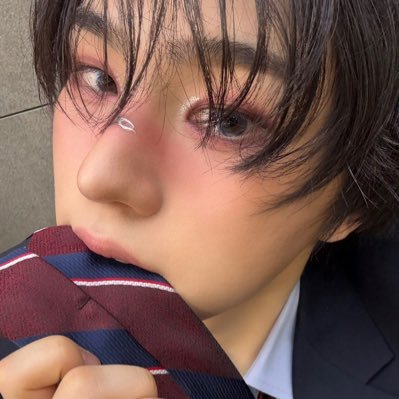 yuiii_1012's profile picture. 