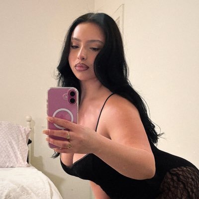 kimizzlle's profile picture. 