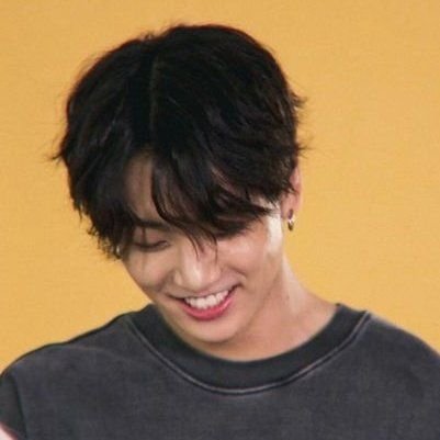 minayushine's profile picture. 🇮🇳 ARMY | Offline |
 Korean learner | ot7 | bangtan only | today = my 💜 with 🐰🐹🐥🐱 | 내년봄기대중대학생아미 | 아포방포 |