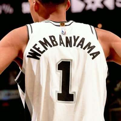 plsculeyourself's profile picture. @FCBarcelona @MapleLeafs @BlueJays |🇨🇦