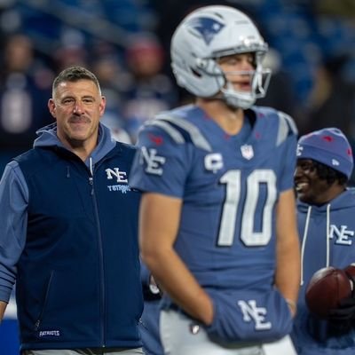 Gaming4all98's profile picture. On To The Giants