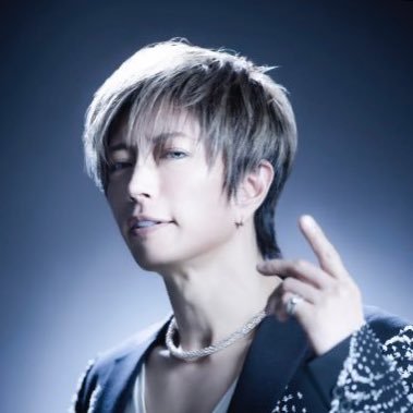 GACKT___109's profile picture. マジョリティの思考は滅びの思考生き残る思考はマイノリティの思考