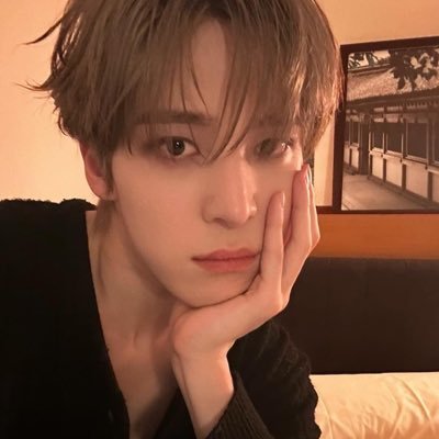 perfectbluezz's profile picture. @bamguuuut ❤︎ n1 hueningkai licker