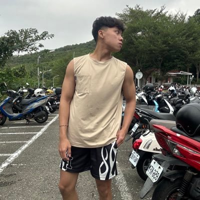 secret_kelvini's profile picture. dm/instagram for any business & collab 要約一起色 先給臉照，私訊 170/63/體育 （不分）21 歲 可以交朋友 https://t.co/yfJDmVPTl8 注意‼️ 娘不用來