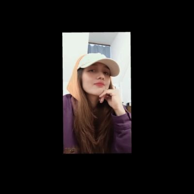 Jiara1989's profile picture. Unknown & unbothered. 🙂🦋