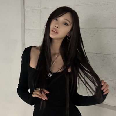hiroitoshi21's profile picture. just some shitposter who likes kpop & sometimes speaks about other stuff