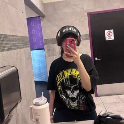 vekitakusuo's profile picture. mi ig es vekikusuo, puedes ver más fotos en mi fanova 💓 link abajito 👇🏻