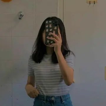 AlexanderL35327's profile picture. 