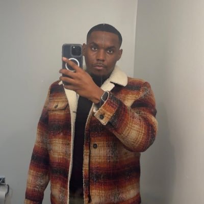 micmalmat's profile picture. appreciating my solitude.