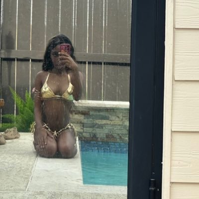 theesexcvirgo's profile picture. 