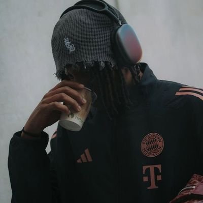 byline210's profile picture. Banter Major