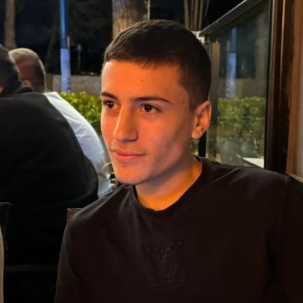 ilkayreyis's profile picture. Herkesin zor zamanları olabilir önemli olan bu zorluktan çıkabilmek ...