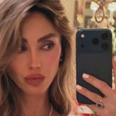 cryanahi's profile picture. 𝐡𝐞𝐫𝐫𝐞𝐫𝐚 𝐬𝐭𝐚𝐧 (𝐧.) 𝐚 𝐩𝐞𝐫𝐬𝐨𝐧 𝐰𝐡𝐨 𝐥𝐨𝐯𝐞𝐬, 𝐬𝐮𝐩𝐩𝐨𝐫𝐭 𝐚𝐧𝐝 𝐩𝐫𝐨𝐭𝐞𝐜𝐭 𝐚𝐥𝐟𝐨𝐧𝐬𝐨 𝐡𝐞𝐫𝐫𝐞𝐫𝐚 𝐚𝐭 𝐚𝐥𝐥 𝐜𝐨𝐬𝐭𝐬