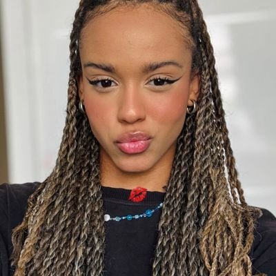 samaravocal's profile picture. only prelude | she/her.