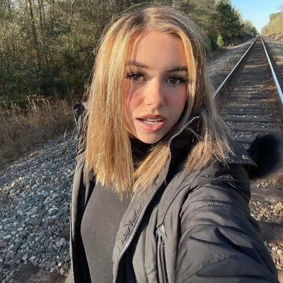 Olami_Afox's profile picture. Rest on mom💔   Telegram: Emily_Ramond