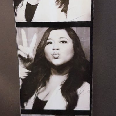 savannah_nanaa's profile picture. Actually, who gives a fuck| 444| ♑️📚🥂🌻