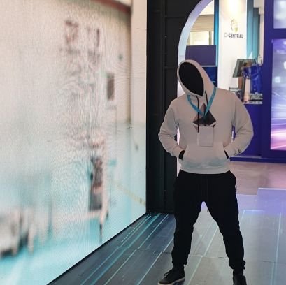 rapsodaaa's profile picture. ⚫️⊷⚪️ Cree la mitad de lo que ves y nada de lo que escuches ۞