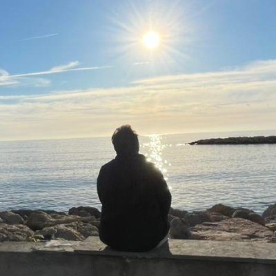 MalagaByPlaces's profile picture. Desde 1996 con el mundo, con la vida, con la gente. Creo en la cercanía de las 👥 personas.