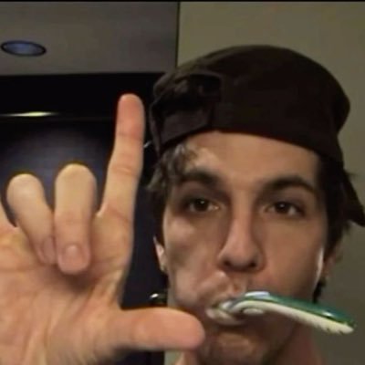 rcklandszn's profile picture. take me hooooooomee