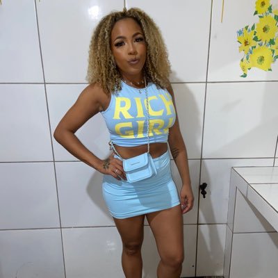 Morenna14012894's profile picture. você não sabe o que causou em mim deixando marcas e uma saudade sem fim 👩🏾‍❤️‍💋‍👨🏿🖤😓🥀