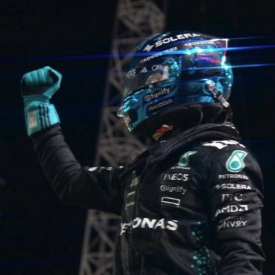 w11merchant's profile picture. if in doubt, go flat out