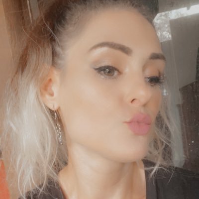 aleksy_borz's profile picture. Lola Bunny 🐰 🖤  Thee Red Sparrow ⚔️ mostly MMA content + lots of cats 😽