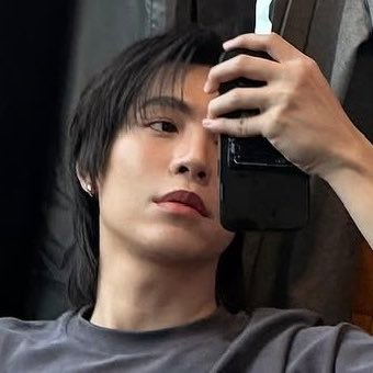 waskasuo's profile picture. ↺ 👀⁉️| 00 living, but only ironically