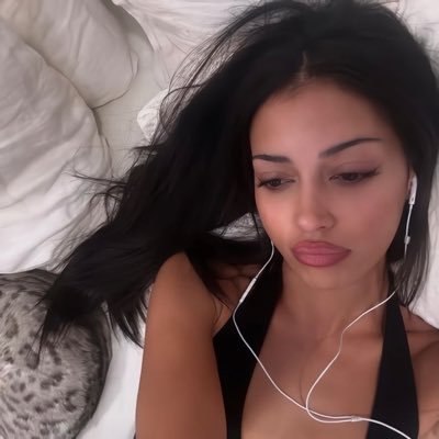 deiscjh's profile picture. memento mori