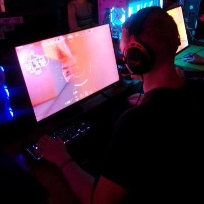 x0wey's profile picture. 19 🏴󠁧󠁢󠁥󠁮󠁧󠁿 • LFT | sleep is the cousin of death