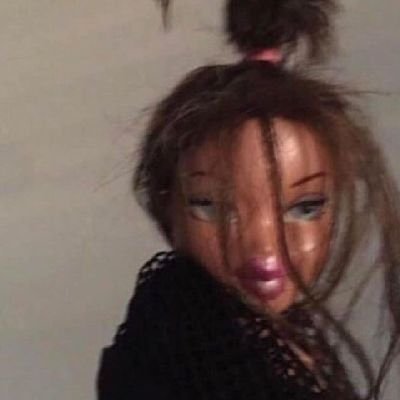 t1feeeee's profile picture. main @t1feeee