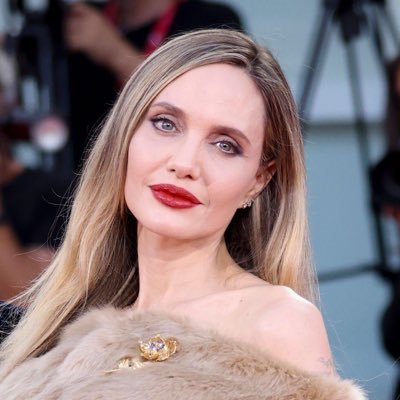 Saxxy005's profile picture. Mom,Filmmaker,refuge advocate,humanitarian