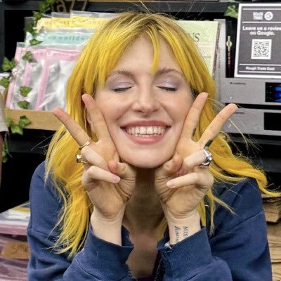 pattzyonce's profile picture. beyoncé . pattinson . bieber . twilight . paramore . billie eilish | 23.02.2022 - met rob