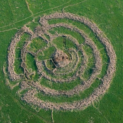 Maryam_Culture's profile picture. أكاديمية باحثة في العلوم الاجتماعية، تربية القيم، الفلسفة، الحضارة، المثاقفة، الهوية، المواطنة، الاقتصاد الثقافي السياسي/جامعة إدنبرة Sociologist of Culture