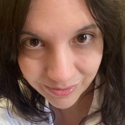 robianchin's profile picture. In un’altra vita, avevo paura. Autrice di VEUA, LCSL, EUD. CEO & Copy.Moglie, madre e partita iva.(Sono autistica e ADHD diagnosticata, ma ho anche dei difetti)