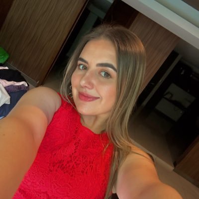 danielasrost's profile picture. Auténtica y sin recetas. Chapina, Derechista, ProVida, Hija de Dios. Libertad y familia. Amo los deportes. Isaías 41:10