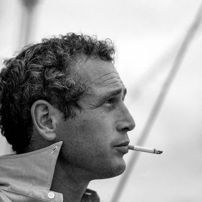 Juan___hdz's profile picture. La vida se había impuesto al razonamiento.